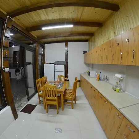 Razvan 게스트하우스 3*