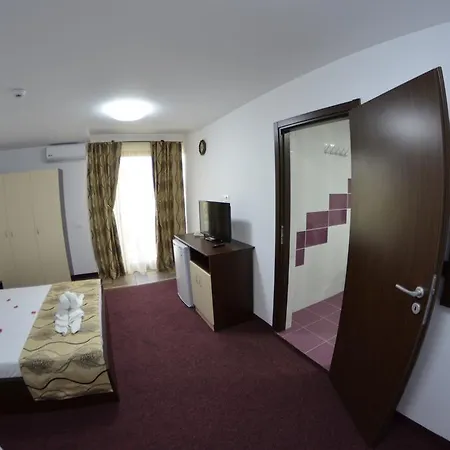 Razvan Pensión Costinesti